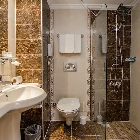 Letoile Hotel 4*
