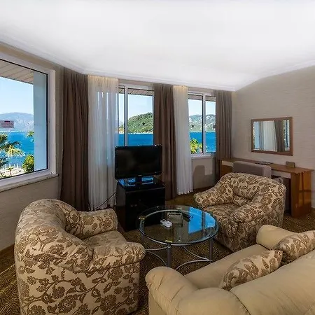 Letoile Otel İçmeler