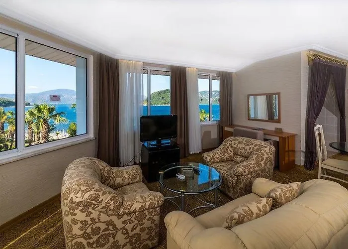 Letoile ホテル イチュメレール