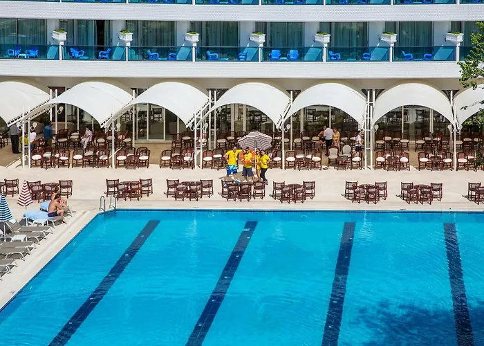 Letoile ホテル イチュメレール