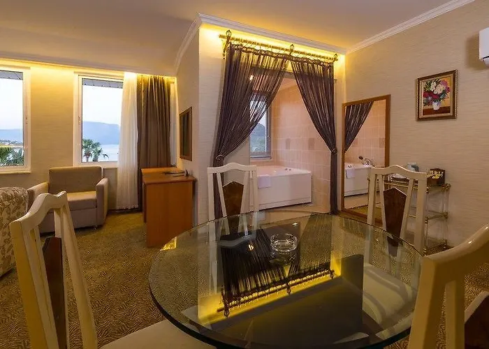 Letoile 4* İcmeler